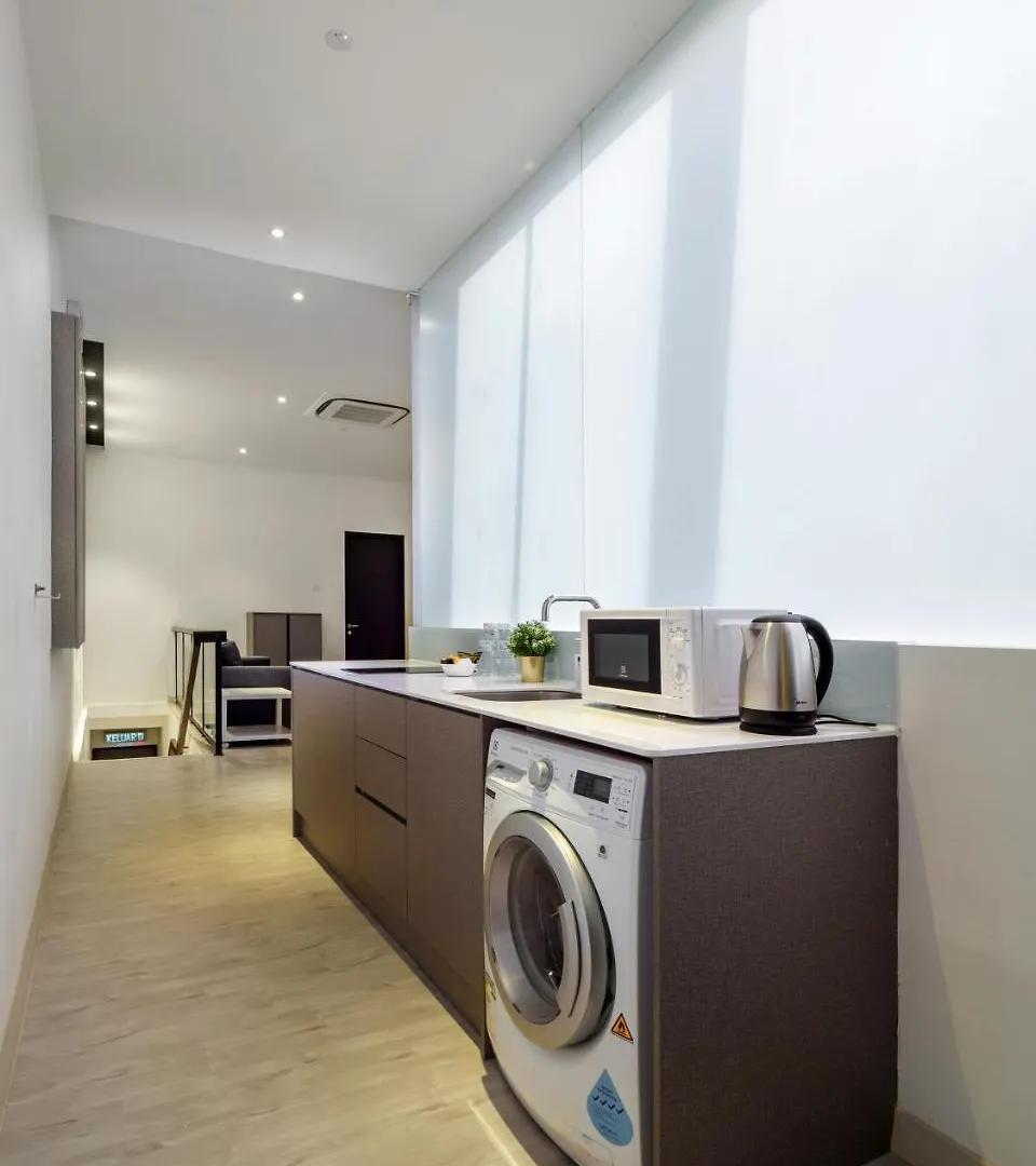 Hutton Suite Hotel Managed By The Ascott Limited George Town 3*,  Malezja