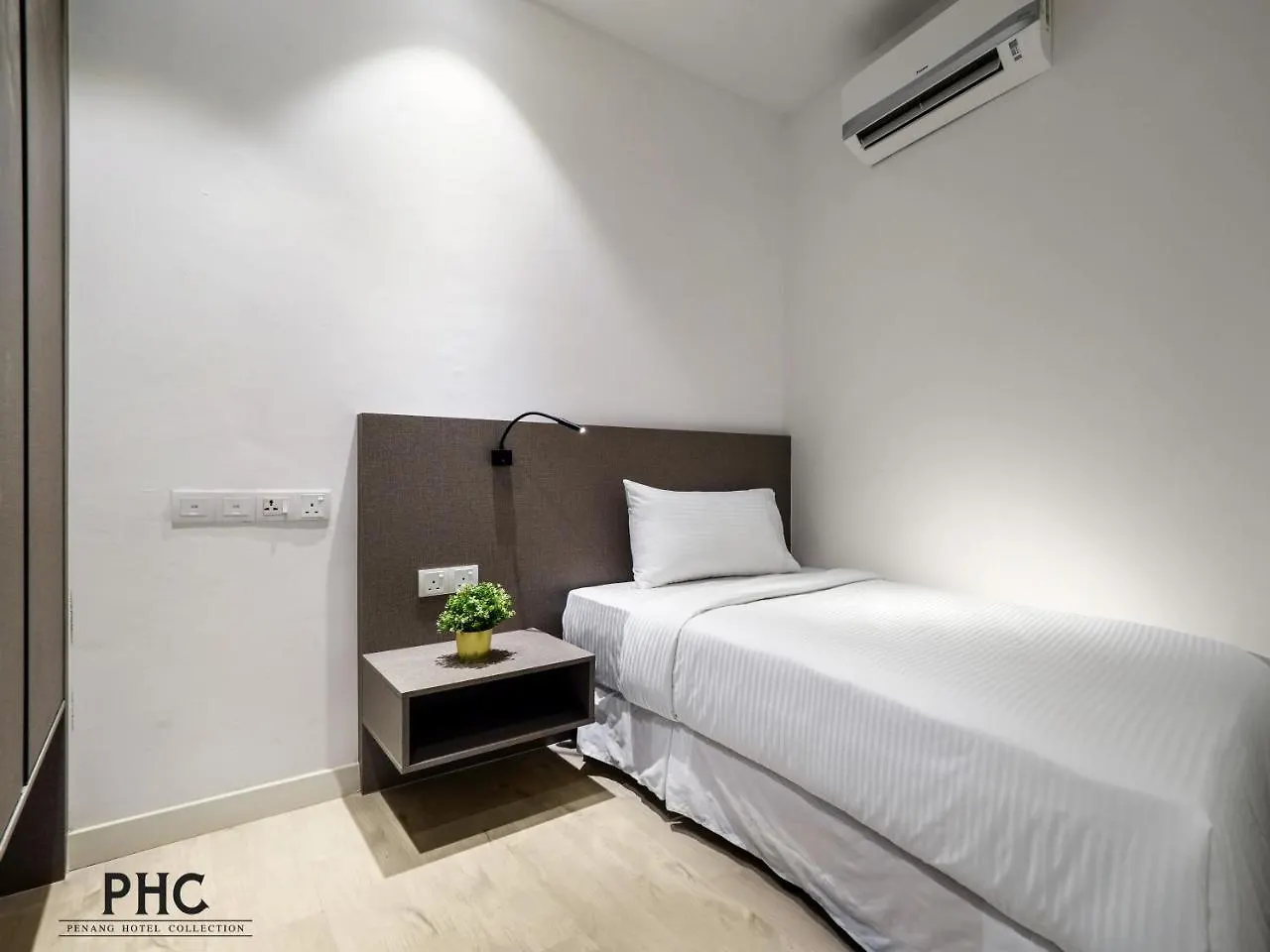 Hutton Suite Hotel Managed By The Ascott Limited George Town